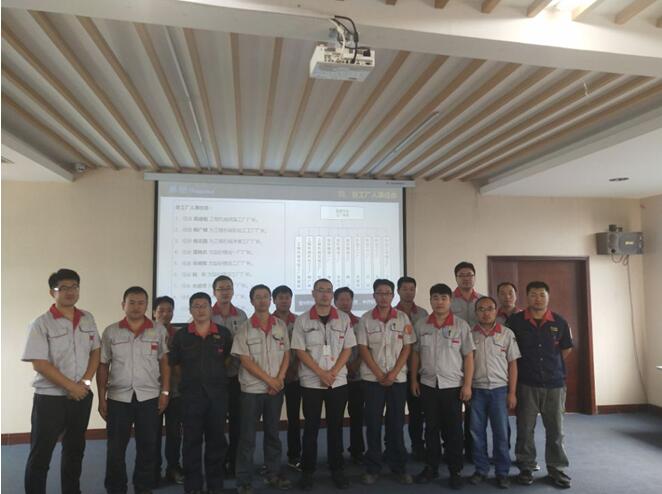 銳意改革 激發(fā)活力 回歸產(chǎn)品 強本固基 為迎接華翔集團新一輪騰飛，打造世界華翔而不懈奮斗！---記華翔集團制造平臺成立大會